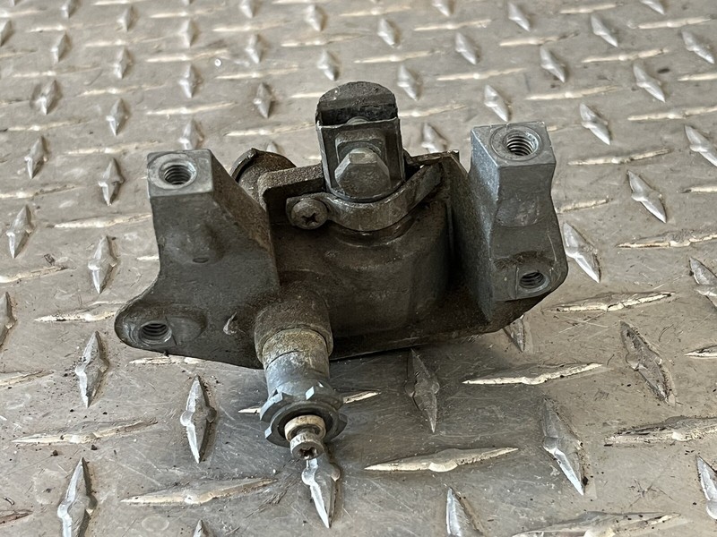 1968 Mercedes W110 Benz Front Driver Door Left Window Swivel Winder Mechanism W