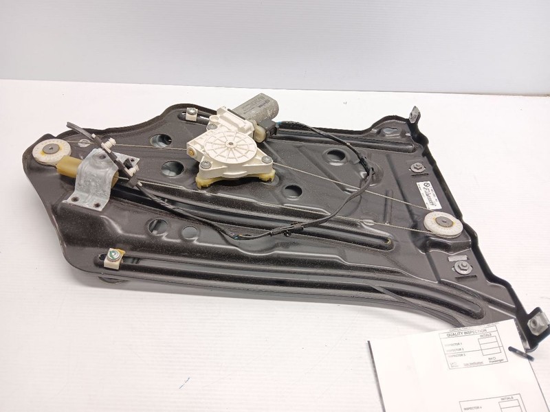 08-13 Bmw E88 1 Series Rear Left Convertible Window Regulator Track Motor Oem