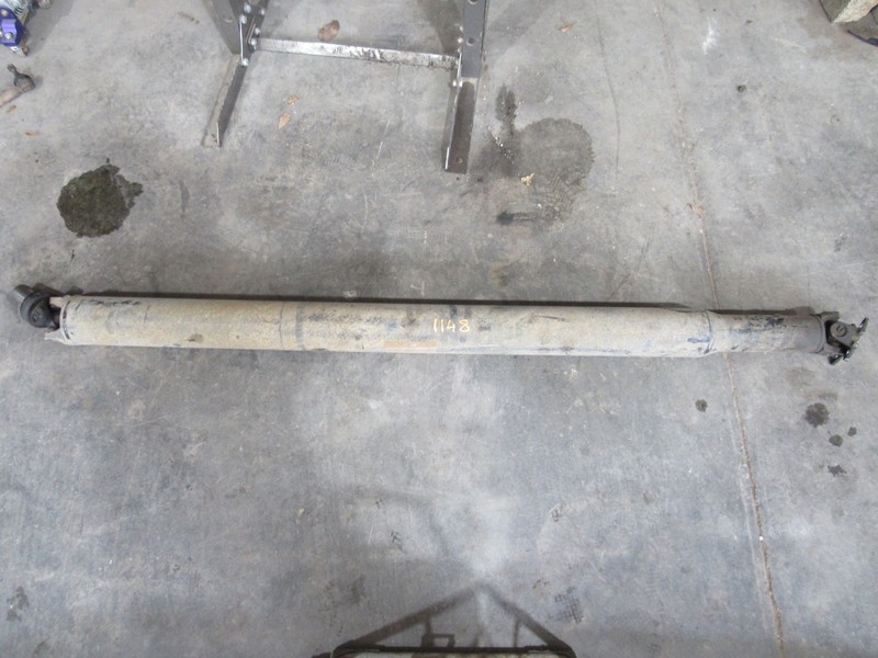 2001-2004 TOYOTA SEQUOIA 4x2 2WD REAR DRIVE SHAFT