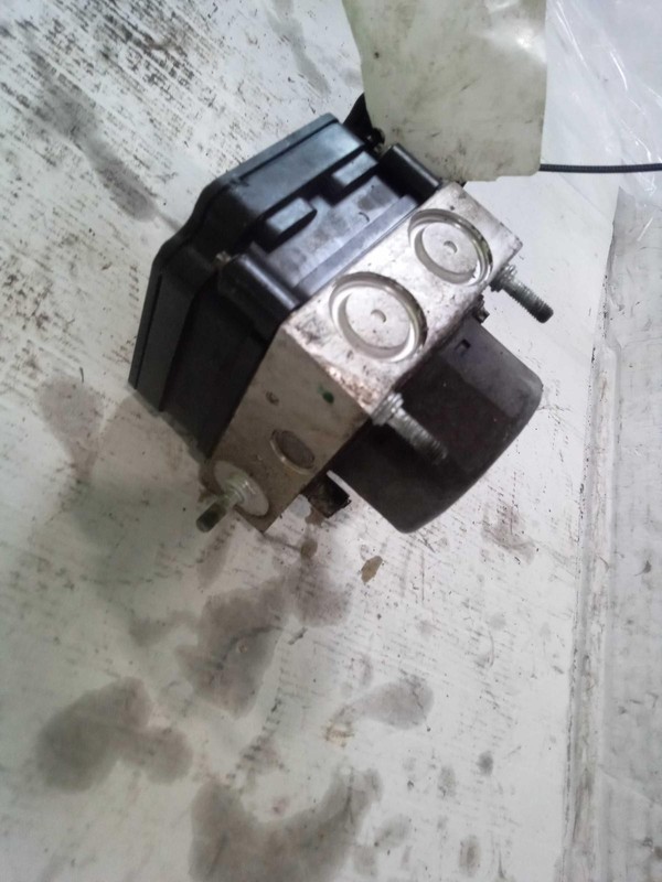 Used ABS Pump and Motor Assembly fits: 2018 Nissan Versa Assembly 1.6L AT w/CVT