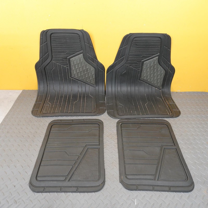 2023-2025 DODGE HORNET OEM FRONT & REAR FLOOR MAT RUBBER SET 4 OEM