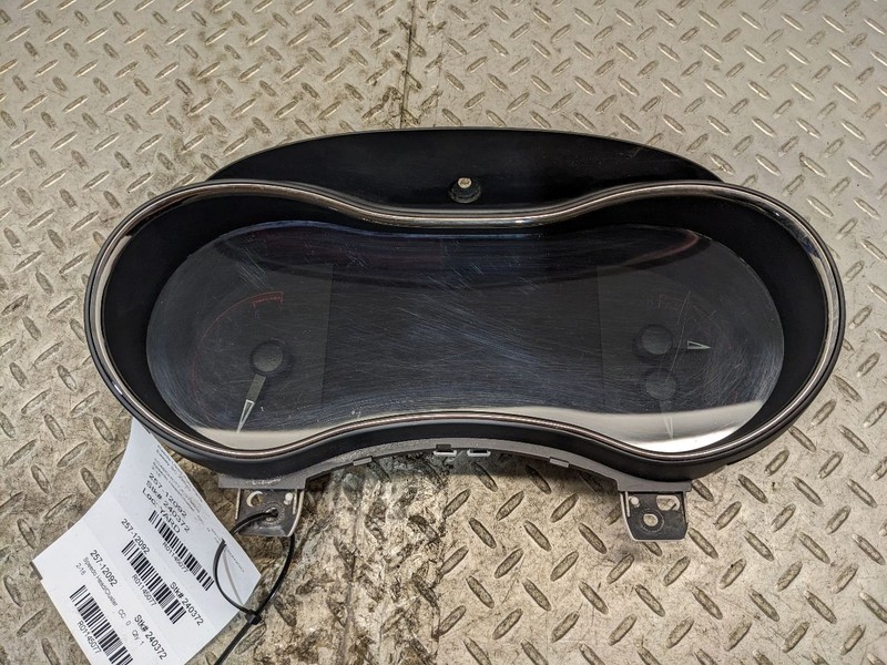 Speedometer Cluster 140 MPH Black Chrome Bezel Fits 18 DURANGO 1145077