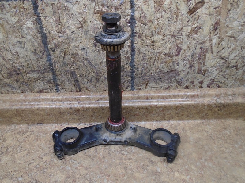 2001 Kawasaki ZG1000 ZG 1000 Concours Front Triple Tree Ignition Lower Bottom 01
