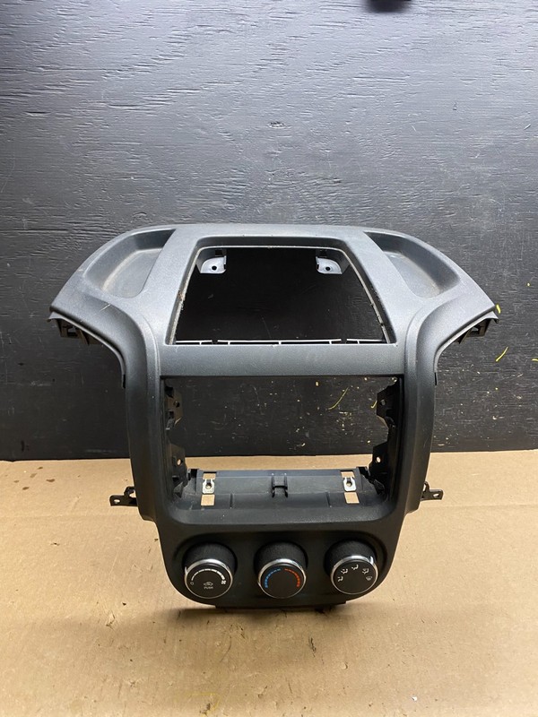 2014 to 2018 Dodge Promaster 1500 Radio Climate Control Panel Bezel t4543 DG