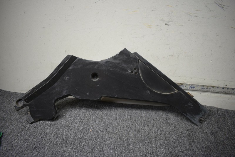 2011-2016 BMW 550I RIGHT SIDE FUEL TANK COVER FACTORY OEM