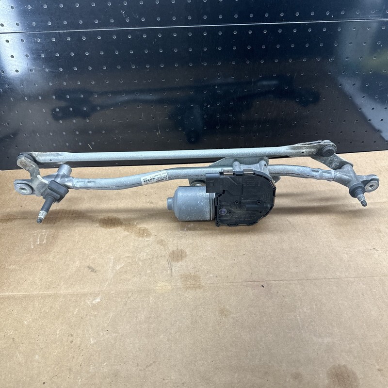 12-18 AUDI 4G A7 A6 WINDSHIELD WIPER TRANSMISSION LINKAGE MOTOR 4G1955023A OEM