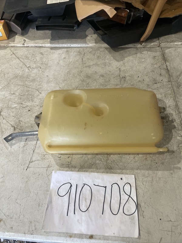 84-91 MERCEDES W126 ENGINE EXPANSION OVERFLOW RESERVOIR BOTTLE TANK OEM