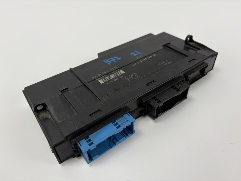 12-15 BMW 335 X1 (E84 E90 E92 E93) PRIMARY BODY CONTROL MODULE COMPUTER (BCM)
