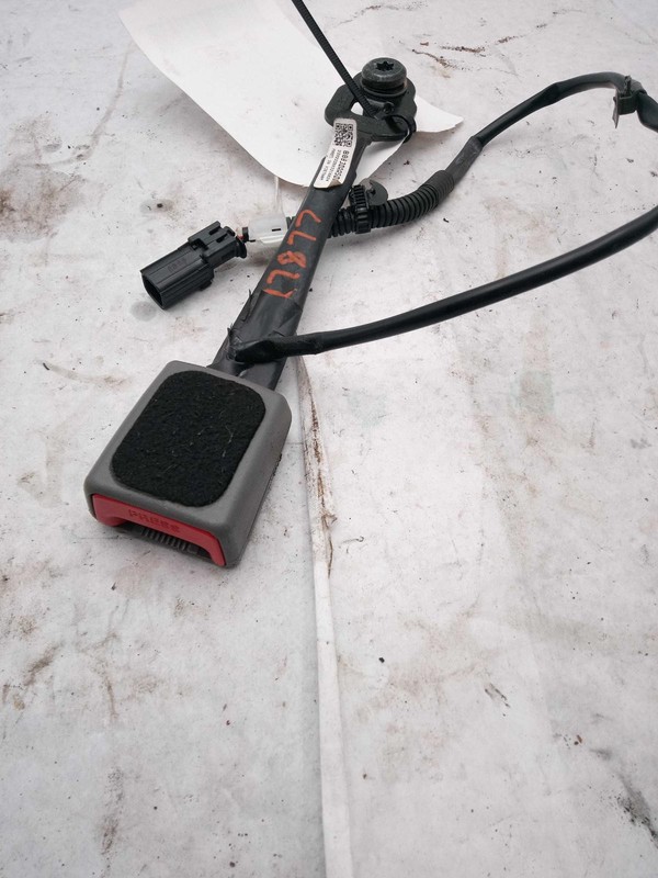 2022 Hyundai Elantra OEM Used Red Seat Belt 54000 Miles - Fast Shipping