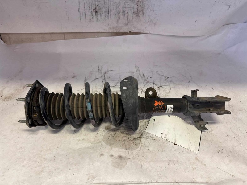 Strut Assembly HONDA CRV Left 15 16