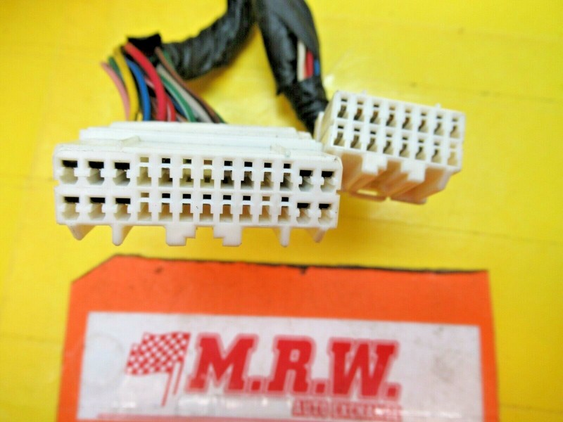 COMPUTER WIRE PLUG off TRANSMISSION TCM SHIFT MODULE 95440-28880 00 01 TIBURON