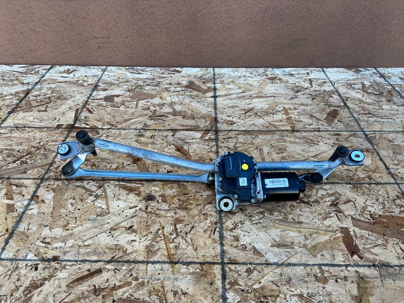 FORD MUSTANG GT 2015-2022 OEM FRONT WINDSHIELD WIPER MOTOR WITH ARM ASSEMBLY