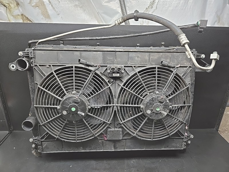 OEM 2005-2008 Maserati Quattroporte M139 Engine Radiator Condenser & Cooling Fan