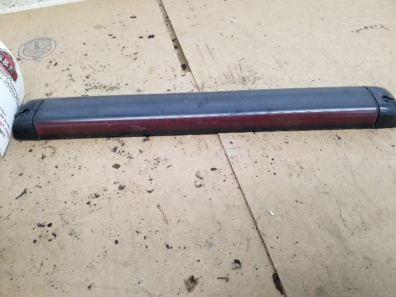 SUBURBN15 2000 High Mounted Stop Lamp 210243