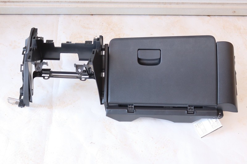 2017-2020 TOYOTA 86 DASHBOARD DASH GLOVE BOX STORAGE COMPARTMENT OEM