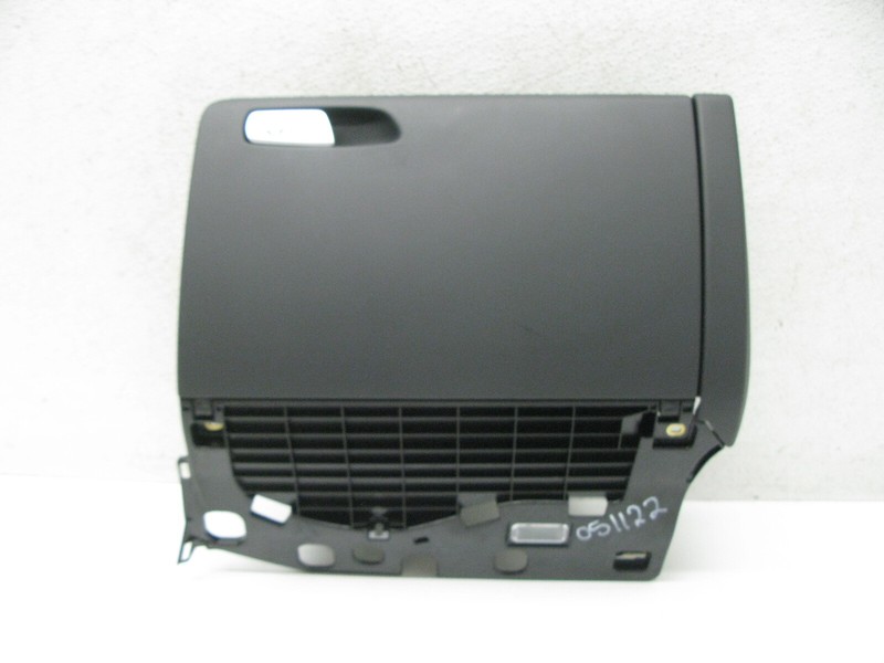 09-16 AUDI B8 A4 S4 SEDAN GLOVEBOX DASH GLOVE BOX COMPARTMENT STORAGE 051122