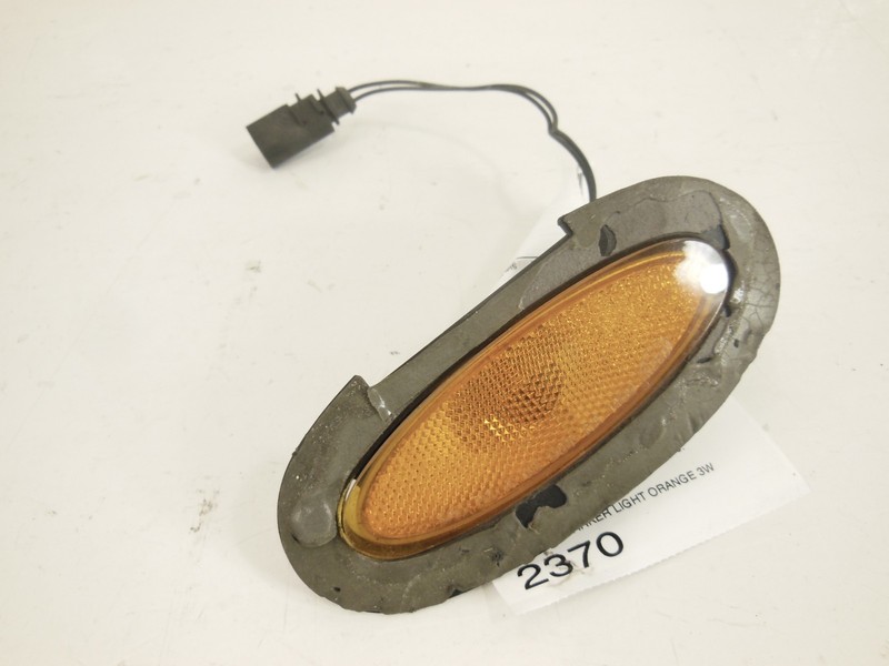 2006 06 Bentley Continental Flying Spur Right Front Lower Marker Light Orange