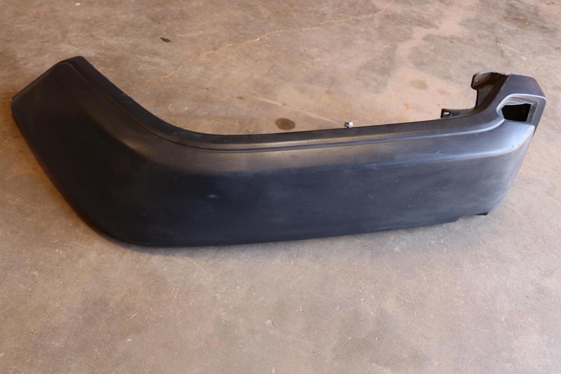 2007-2018 JEEP WRANGLER FRONT LEFT DRIVER SIDE FENDER FLARE MOLDING OEM
