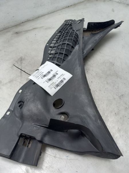 92 93 94 95 96 97 98 99 00 Lexus SC400 Cowl Vent Panel