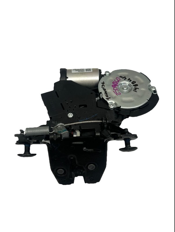 Chevrolet Traverse tailgate lift motor 2018 to 2023 lidgate motor OEM 5920330AC