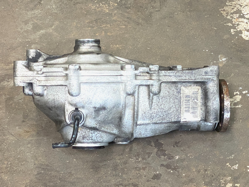 10-13 BMW X5M E70 FRONT DIFFERENTIAL GEAR AXLE CARRIER OEM #A0.11