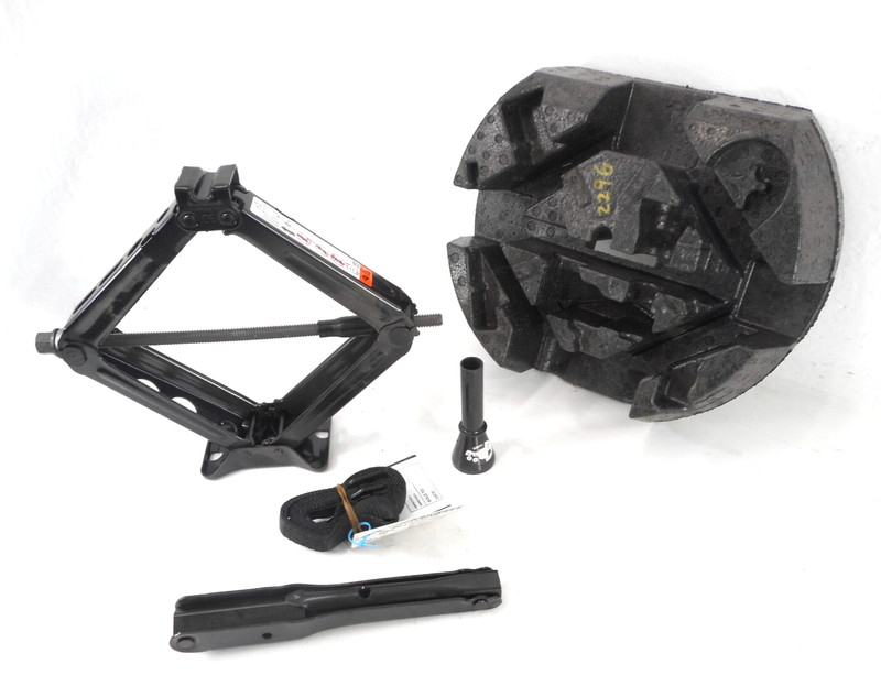 2021 21 GMC Terrain Spare Tire Jack & Tool Kit W/ Foam Housing OEM