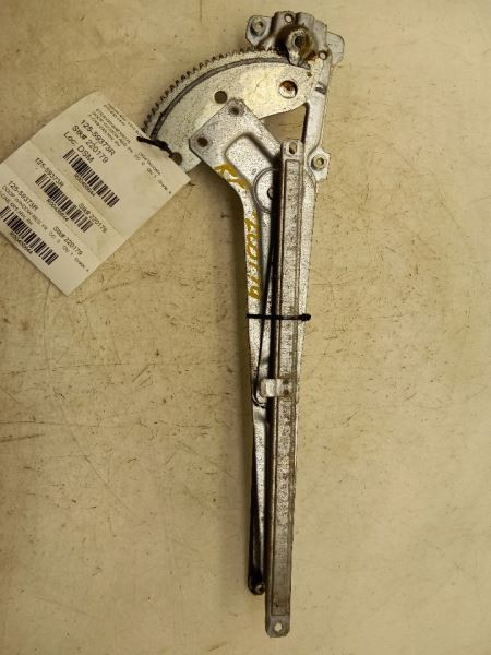 95-04 TOYOTA TACOMA SR5 PASSENGER SIDE FRONT DOOR WINDOW REGULATOR ASSEMBLY
