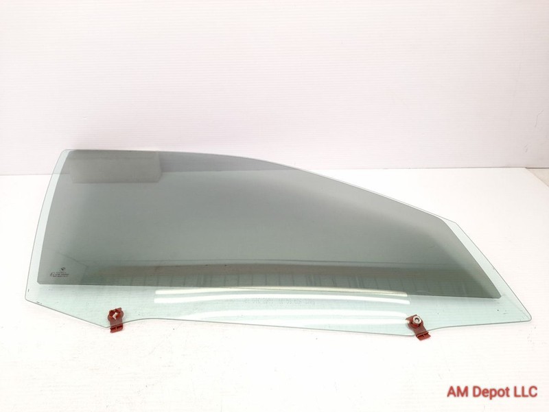 2002 BMW 325i 330i 330xi 325xi E46 Sedan Front Right Passenger Door Glass