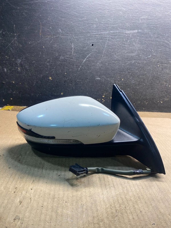 2011-2016 Volkswagen Jetta Sedan Right Passenger Side View Door Mirror Z5437 MS