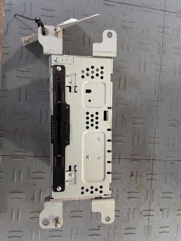 2013-2015 Ford Fusion Radio w/o Satellite Reception ID DS7T-19C107-AB thru AM