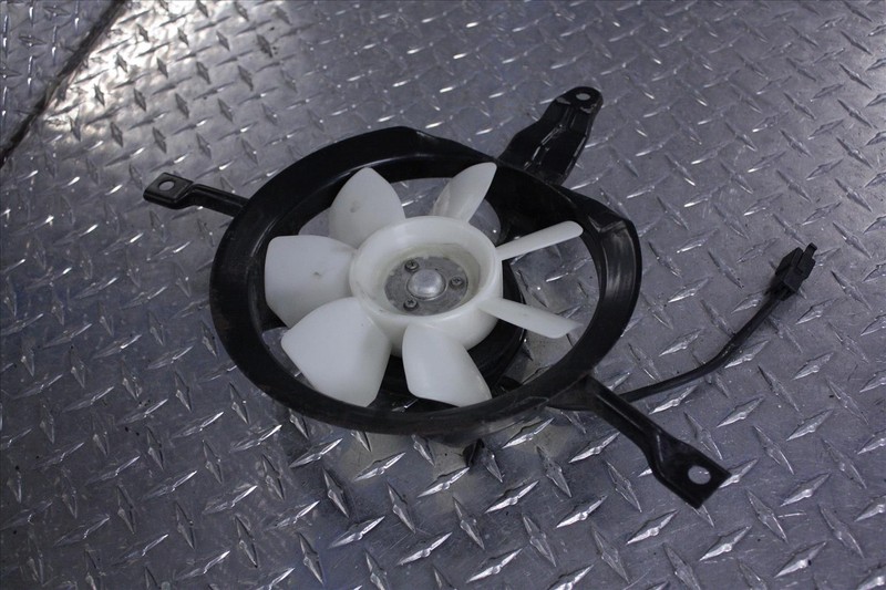 83 YAMAHA XVZ12 T VENTURE RADIATOR COOLING FAN XVZ 1200