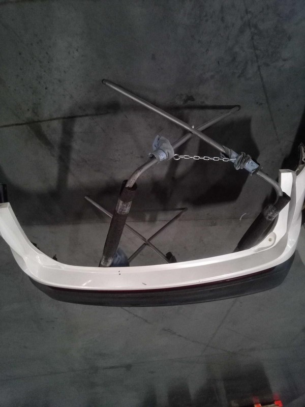 2017 Ford Edge White Rear Bumper Assembly OEM FT4Z17810APTM 100K Miles