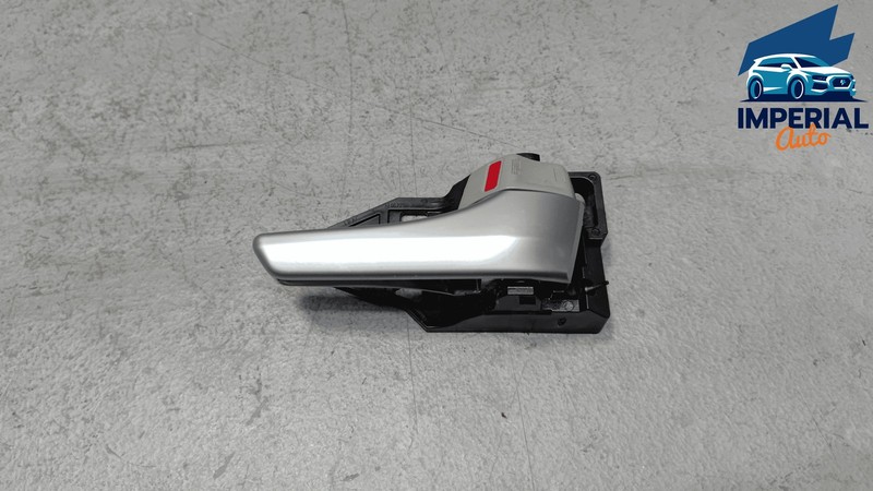 2015-2020 TOYOTA SIENNA FRONT RIGHT PASSENGER SIDE DOOR INTERIOR HANDLE OEM