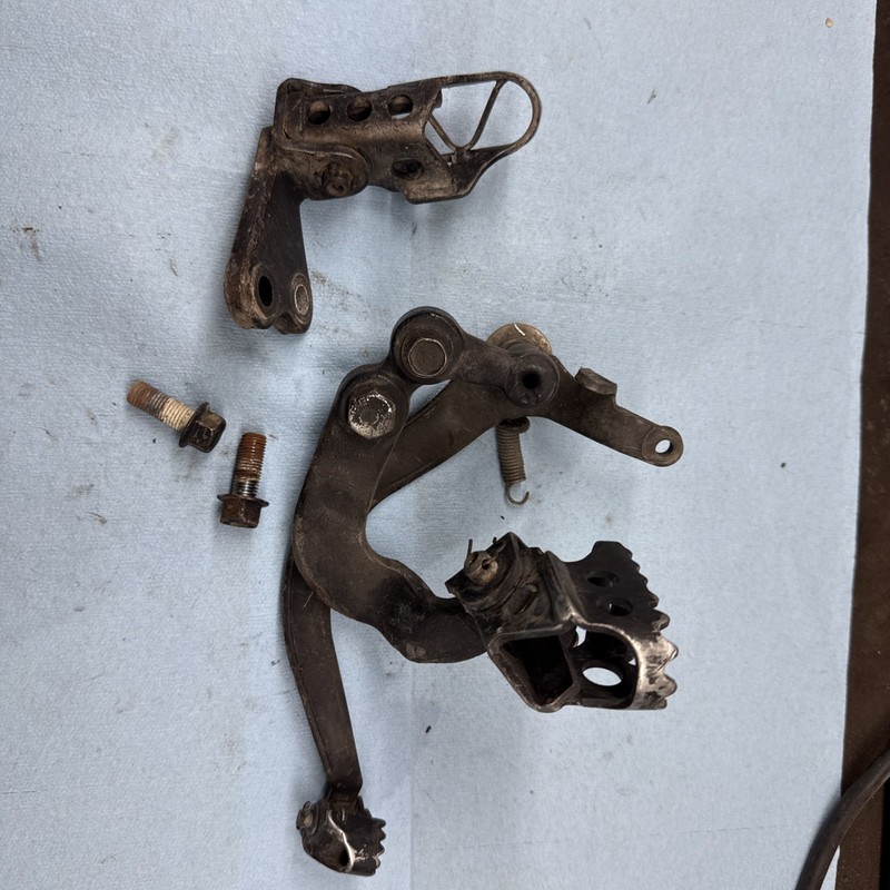 1984 - ? Yamaha TT600TT 600 Foot PegsBrake Pedal