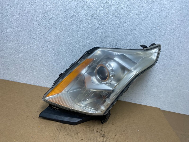 Halogen 2010 to 2016 Cadillac SRX Left Driver LH Side Headlight AC3021 DW