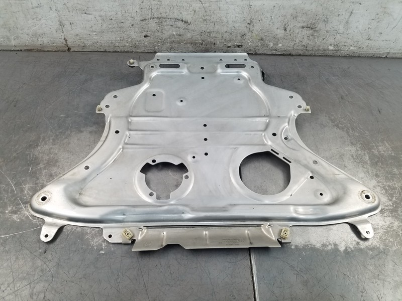 2022 BMW M5 F90 Center Under Cover Skid Plate #7725 C4