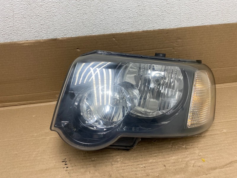 2004-2005 Land Rover Freelander Left Driver LH Halogen Headlight O2521 DW