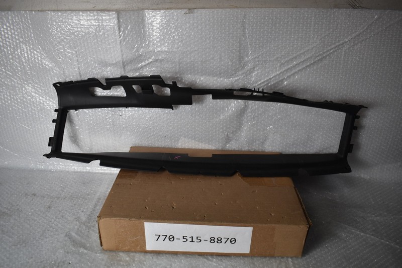 PORSCHE MACAN BASE FRONT AIR DUCT 2019-2025 OEM 95B 121 710 J