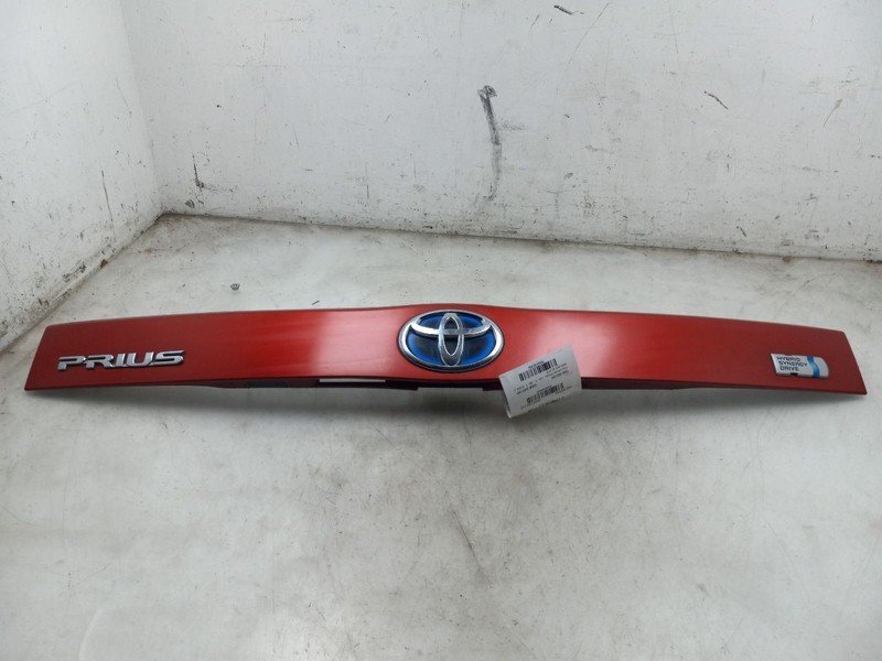 10-15 TOYOTA PRIUS 1.8L FWD AT REAR TAIL FINISH PANEL