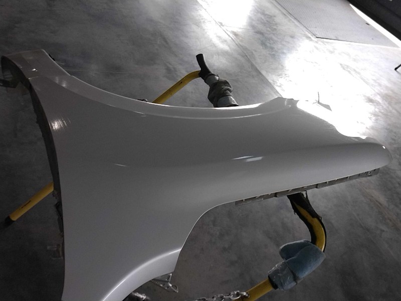2017 Nissan Titan Front Left Fender White 644129 Used 116K Miles