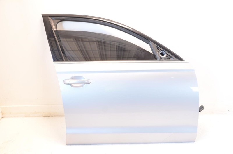12-18 Audi A6 Passenger Right Front Silver Door Assembly