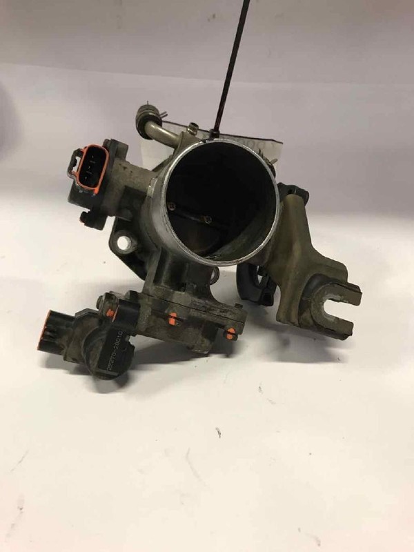 Throttle Body/valve Assy TOYOTA RAV-4 01 02 03