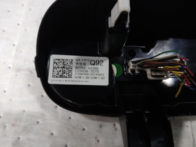 2022 Hyundai Venue A/C Selector Switch OEM 97250K2390 Red 40K Miles