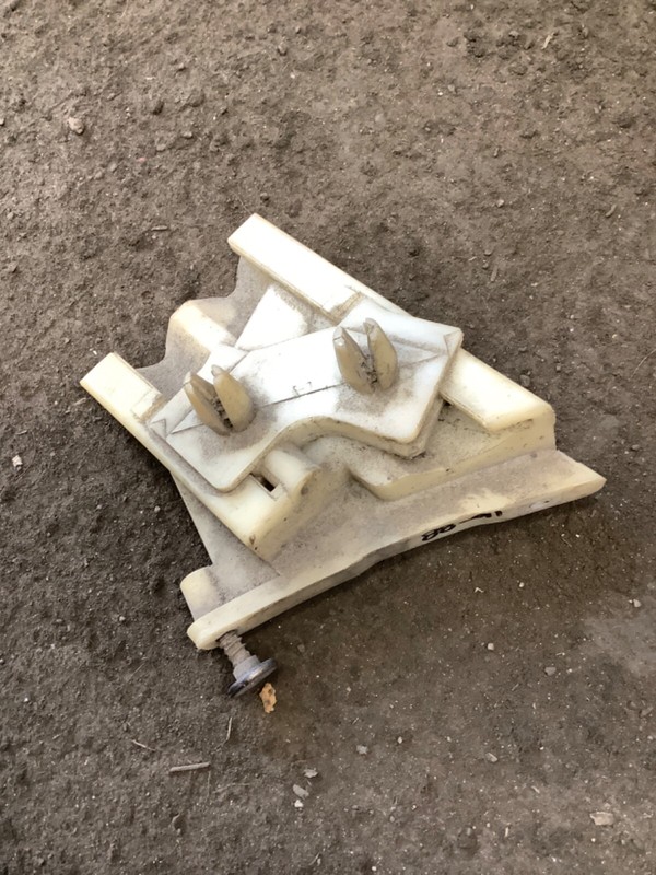 88-91 Civic Slide Right Front Bumper Corner Slider Bracket Retainer Support