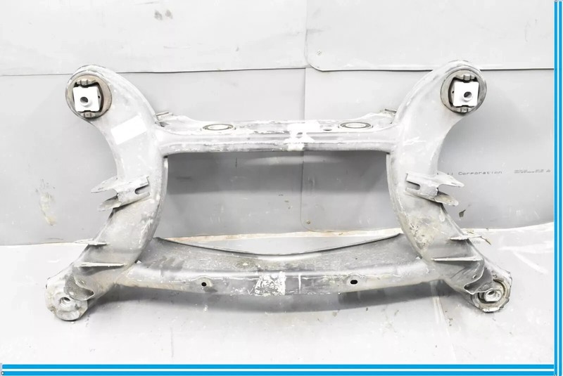 15-20 Mercedes W205 C300 GLC300 Rear Sub Frame Crossmember Cradle OEM