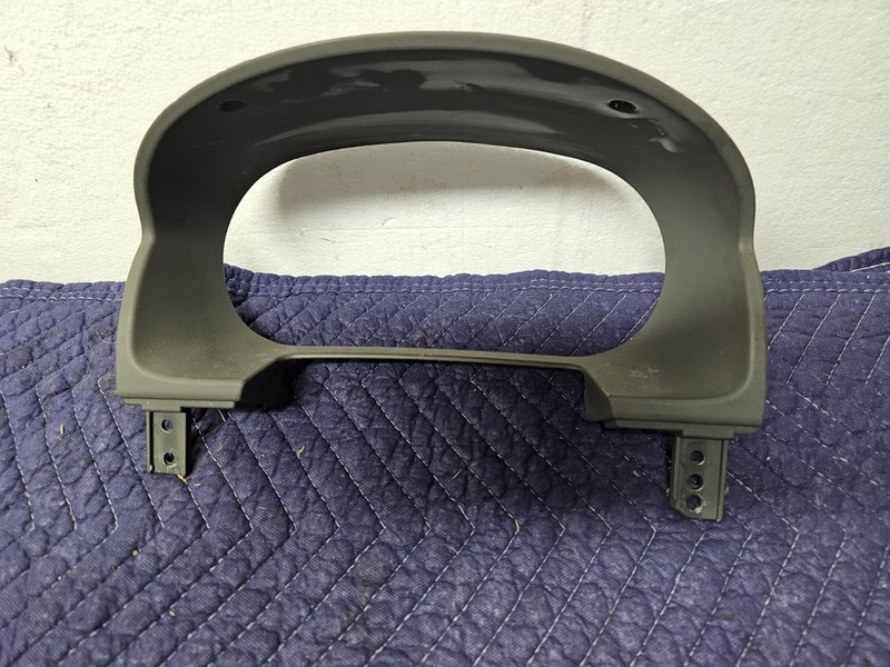2005-2010 Chevrolet Cobalt Instrument Cluster Bezel 15274561