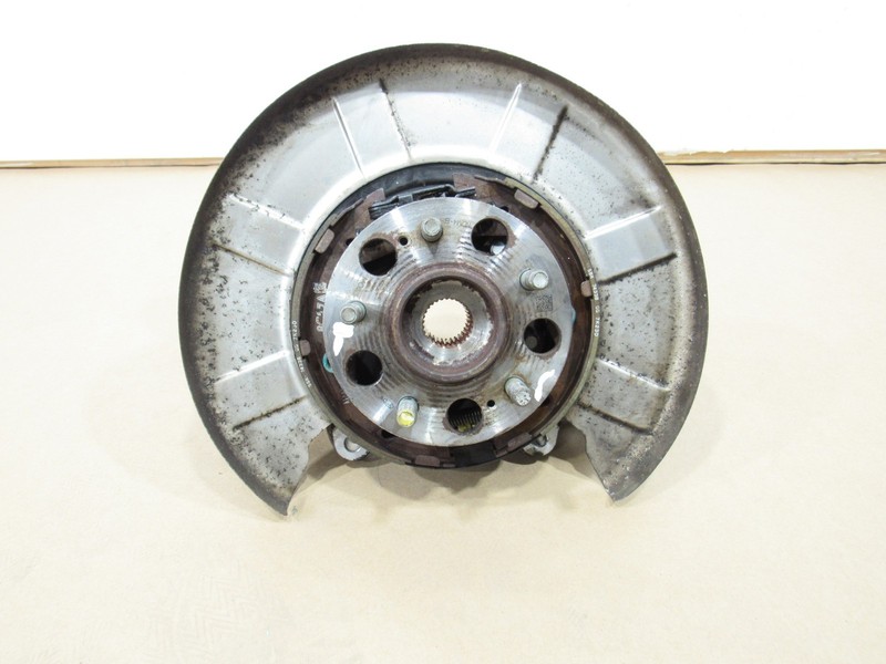 17-20 Genesis G90 2019 Rear Left Driver Spindle Knuckle Hub ^#3