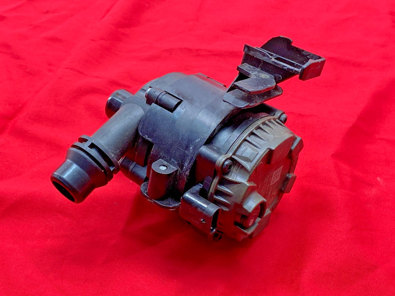 BMW G30 G12 G16 F90 F92 M5 M8 X5M X6M Auxiliary Electric Coolant Water Pump OEM✅