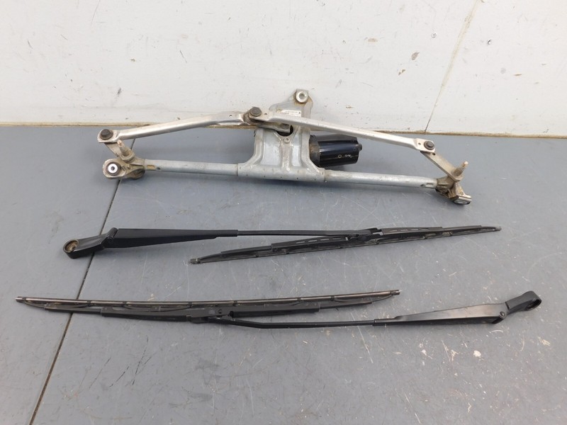 2007 05 - 08 Porsche 911 997 Carrera S Windshield Wiper Motor / Arms #1440 S8