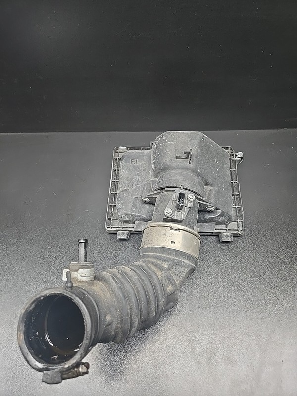 14-20 INFINITI Q50 RIGHT AIR INTAKE FILTER CLEANER BOX W/ MASS AIRFLOW ASSY OEM